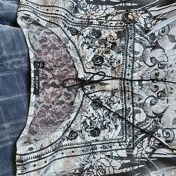 APT 9 Embroidered Top - Picture 2 of 3